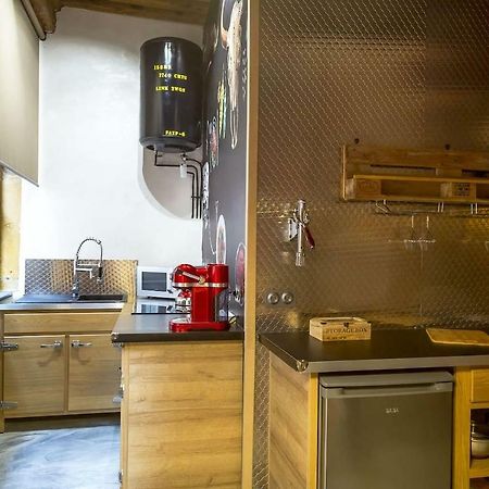 Small Factory Apartment Lyon Exterior photo